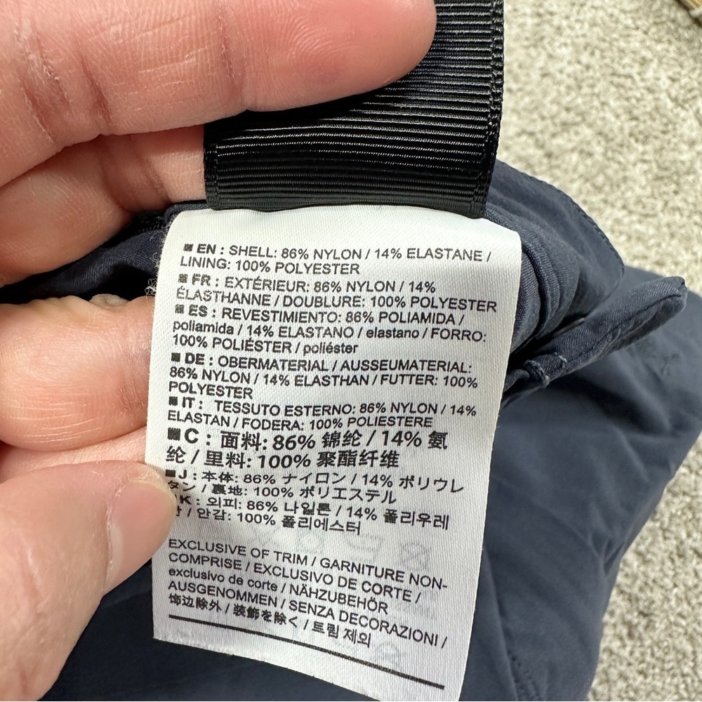 Arc’teryx Women’s Alroy Short 7” Mid Rise Lightweight Outdoor Hiking in Navy 6 - Picture 9 of 16